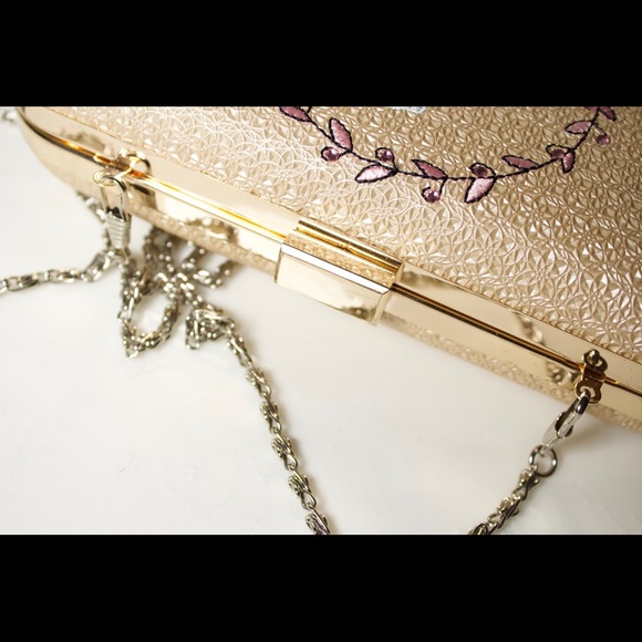 Cute Cluth - Picture 2 of 4